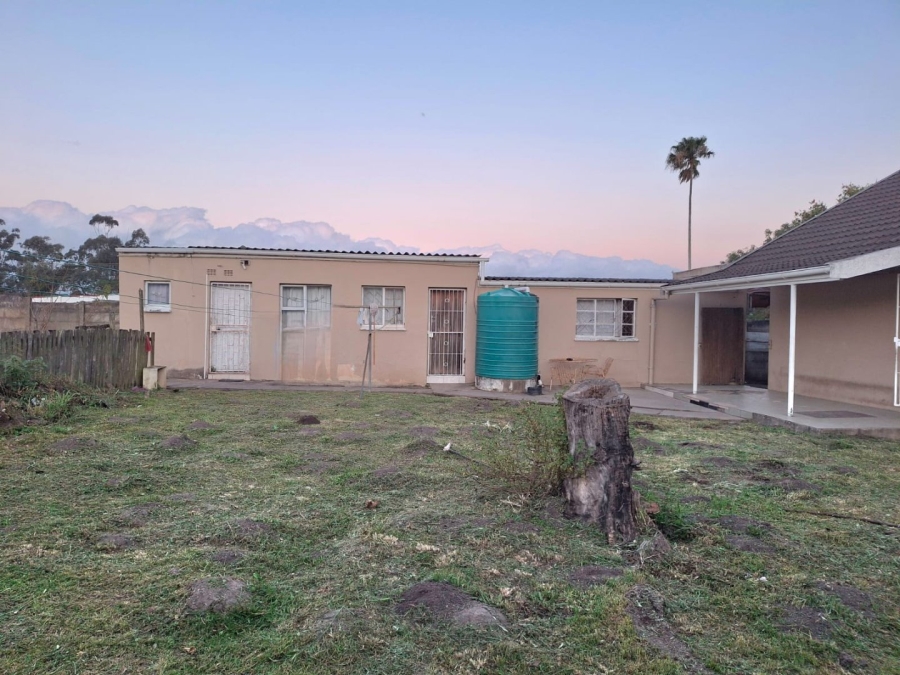 5 Bedroom Property for Sale in Summerpride Eastern Cape